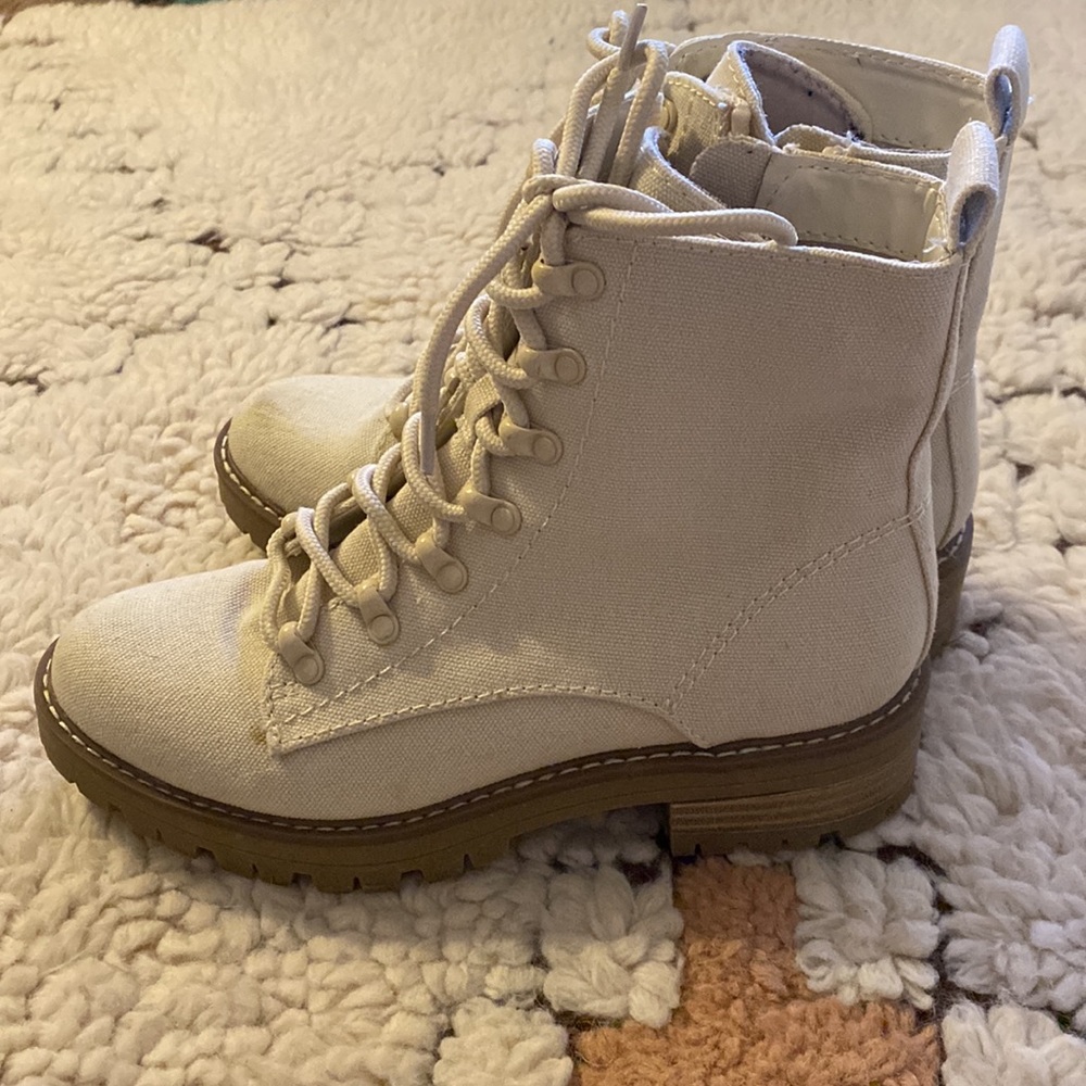 Used boots - Picture 2 of 3